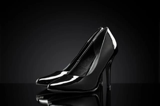 Jakie szpilki są teraz modne – trendy, które musisz znać!