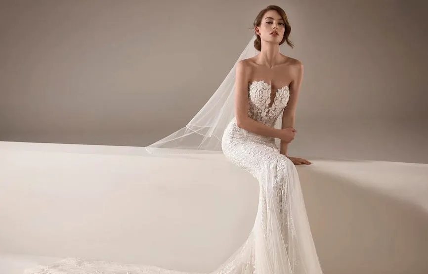 Jak dobrać suknię ślubną do wzrostu, aby wyglądać doskonale w każdej chwili