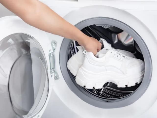Buty które można prać w pralce: jak dbać o ich świeżość i trwałość Buty które można prać w pralce: jak dbać o ich świeżość i trwałość