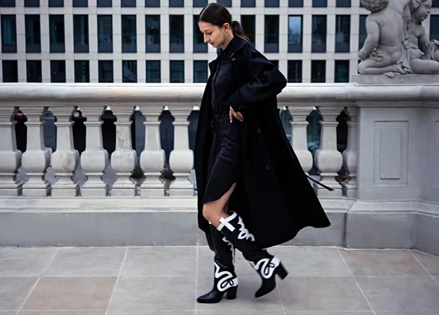 Czarne płaszcze oversize – inspirujące stylizacje na każdą okazję