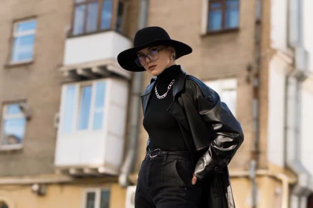 Stylizacja z golfem: Jak stworzyć modne i eleganckie zestawienia? Stylizacja z golfem: Jak stworzyć modne i eleganckie zestawienia?