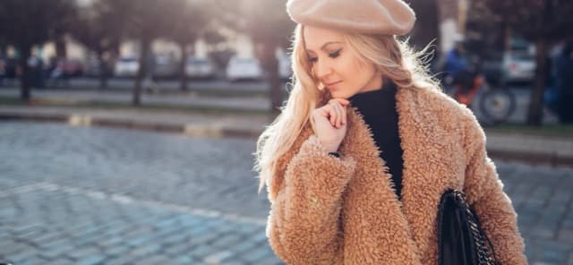 Stylizacje z płaszczem miś – 6 pomysłów na modny look na każdą okazję Stylizacje z płaszczem miś – 6 pomysłów na modny look na każdą okazję